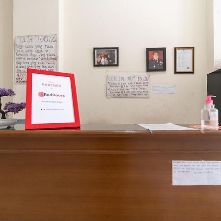 Reddoorz Near Universitas Esa Unggul Bekasi Harapan Indah Eksteriør bilde