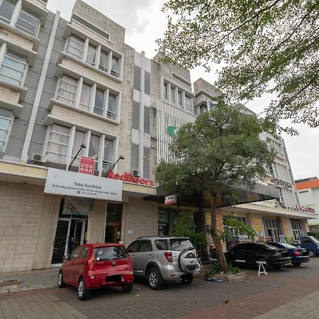 Reddoorz Near Universitas Esa Unggul Bekasi Harapan Indah Eksteriør bilde